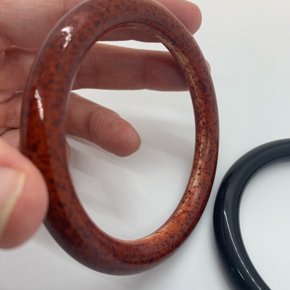 VINTAGE Rounded Bangle Bundle (2) - Picture 4 of 8